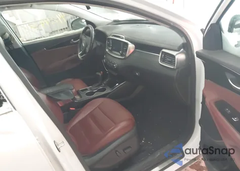 2017 Kia Sorento 3.3L Sx z USA, uszkodzony, nr VIN 5XYPKDA51HG262917